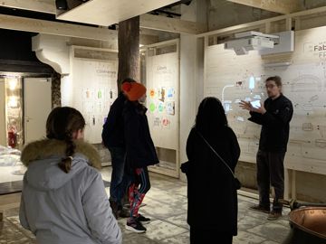 groupe visitat le musée du fromage à Paris